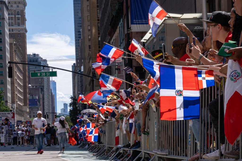 Así fue el desfile dominicano en Nueva York Al Mismo Tiempo